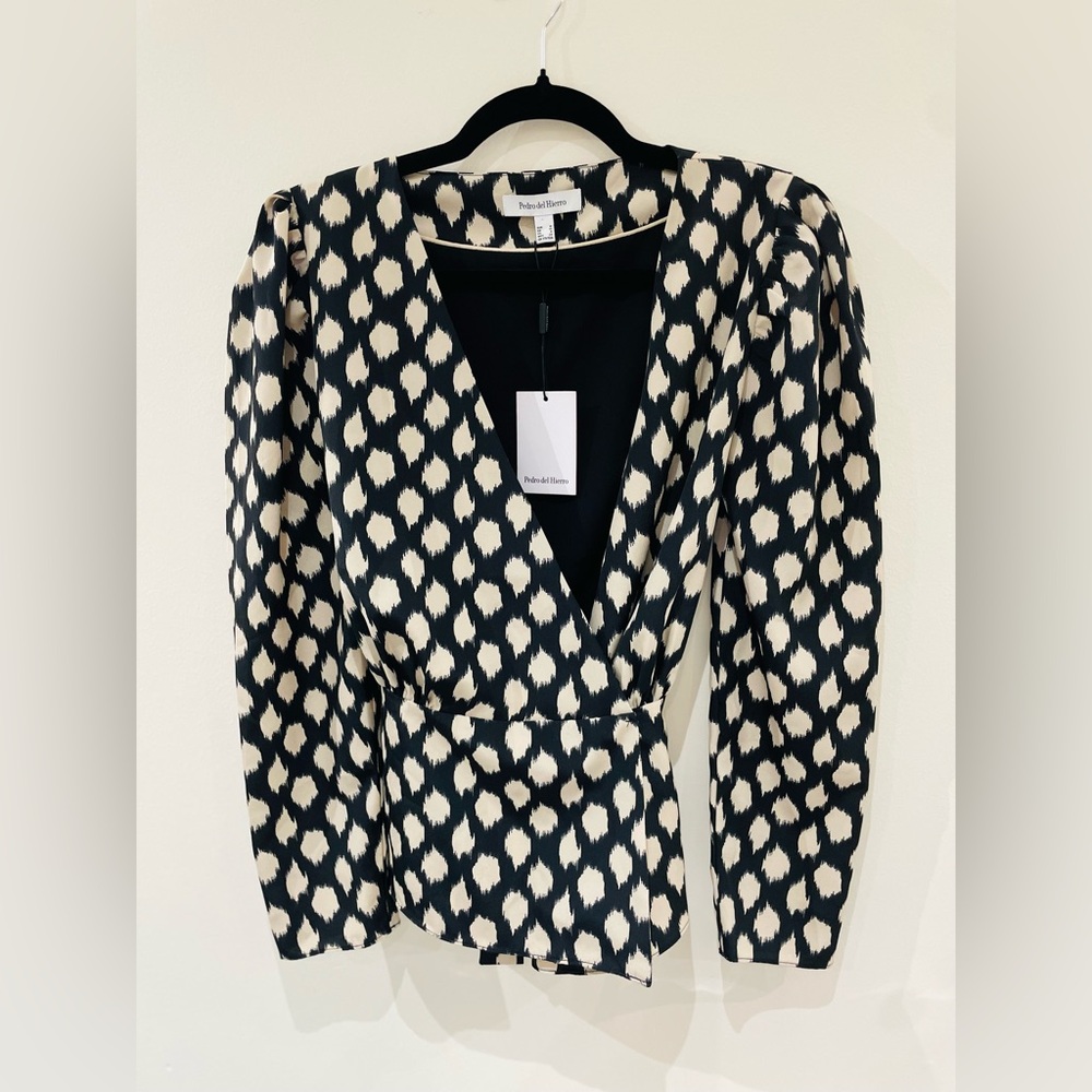 Pedro del Hierro - Chic Black and Cream Women's Wrap Blouse with tie.